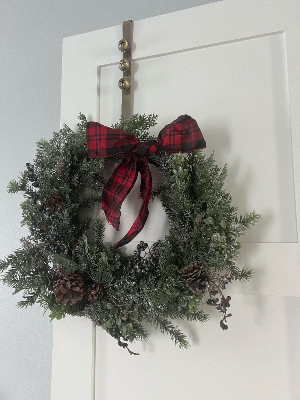 Christmas wreath with door hanger